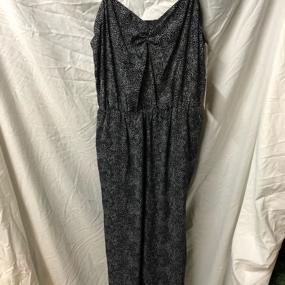 NWT BLACK PATTERN ROMPER CROPPED LENGTH MEDIUM A NEW DAY